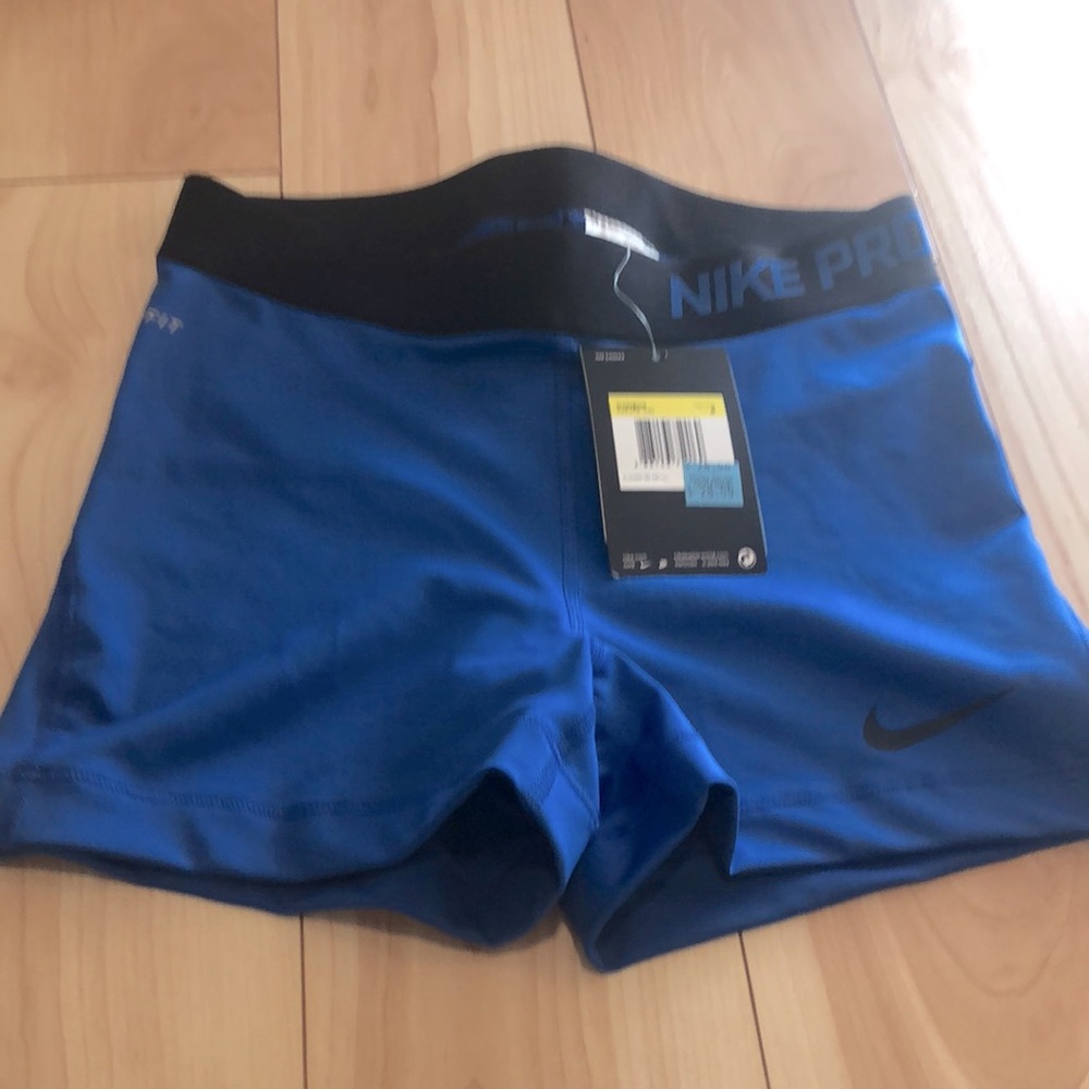 COPY - NWT Nike Pros blue size small
